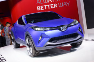 Toyota Concept C-HR fährt im Buggy-Stil vor