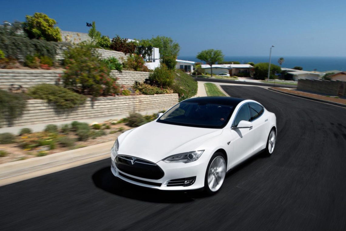 Tesla Model S AWD