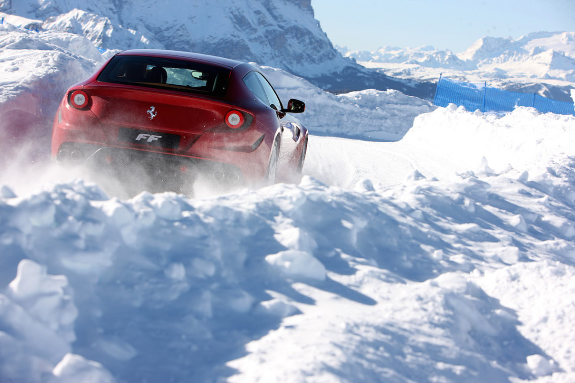 Der Ferrari FF lässt sich perfekt im Drift halten