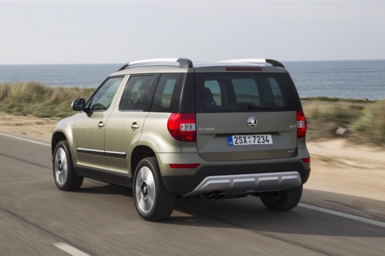 Skoda Yeti green back left