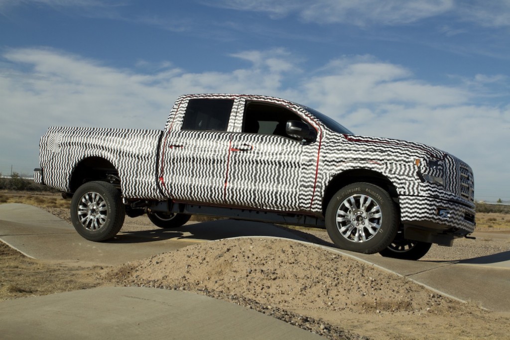 Nissan stellt den neuen Titan auf der Detroit Auto Show 2015 vor