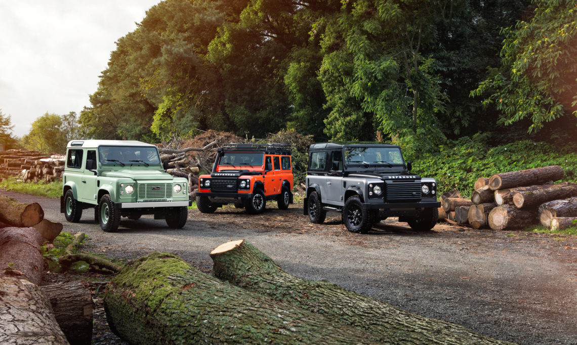 Der Land Rover Defender tritt noch nicht ab.