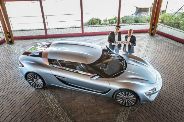 Quant-e-Sportlimousine von Nanoflowcell erhält die offizielle Strassenzulassung