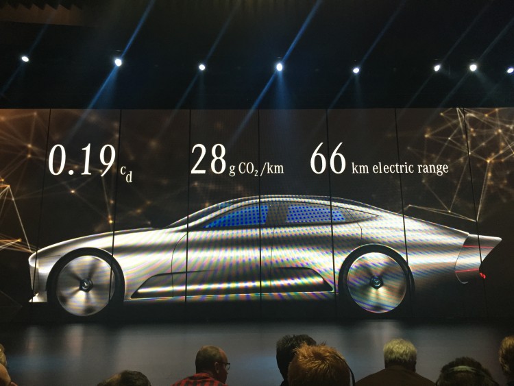 Mercedes präsentiert das Concept Car IAA: Intelligent Aerodynamic Automobile