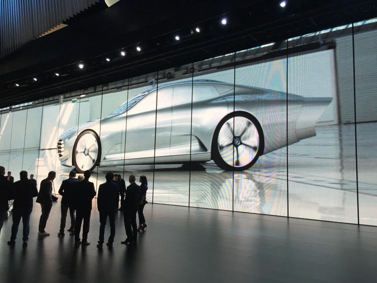 Mercedes präsentiert das Concept Car IAA: Intelligent Aerodynamic Automobile