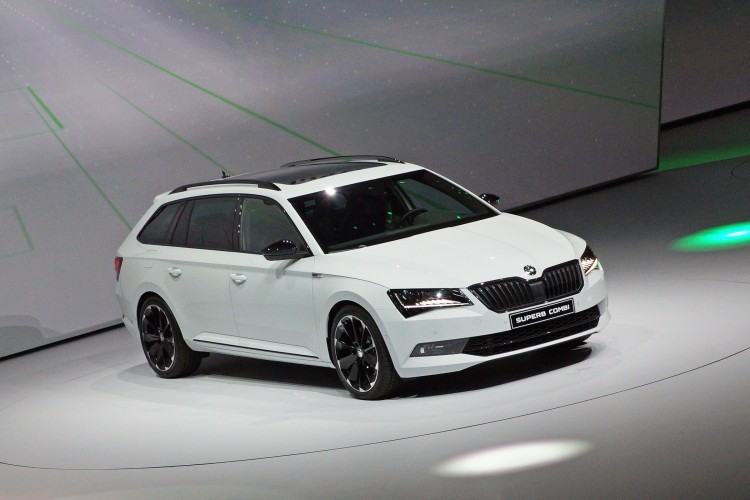 Skoda stellt den Superb Combi vor, der noch mehr Platz bietet als die ohnehin schon äußerst geräumige Limousine.