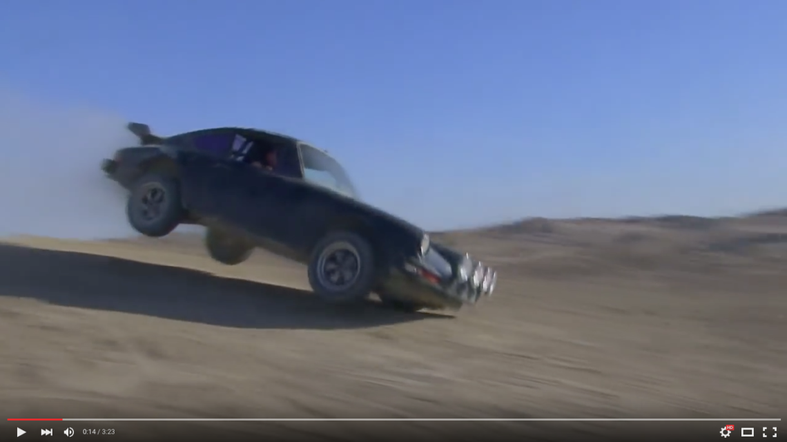 Video: Ein Porsche 911 off road