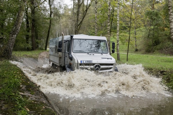 Mercedes_Unimog 2015 hat eine Wattiefe von 1,20 Metern