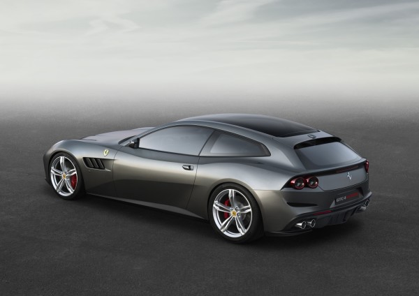 Ferrari GTC4Lusso Heckansicht