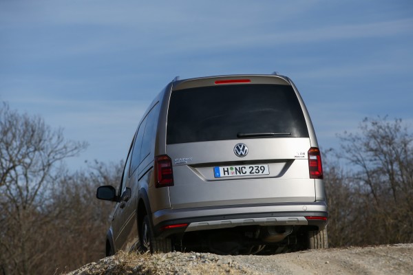 Der Alltrack kann mit allen Motoren aus dem Caddy-Portfolio kombiniert werden. Allrad gibt es allerdings nur in der 2.0Literklasse