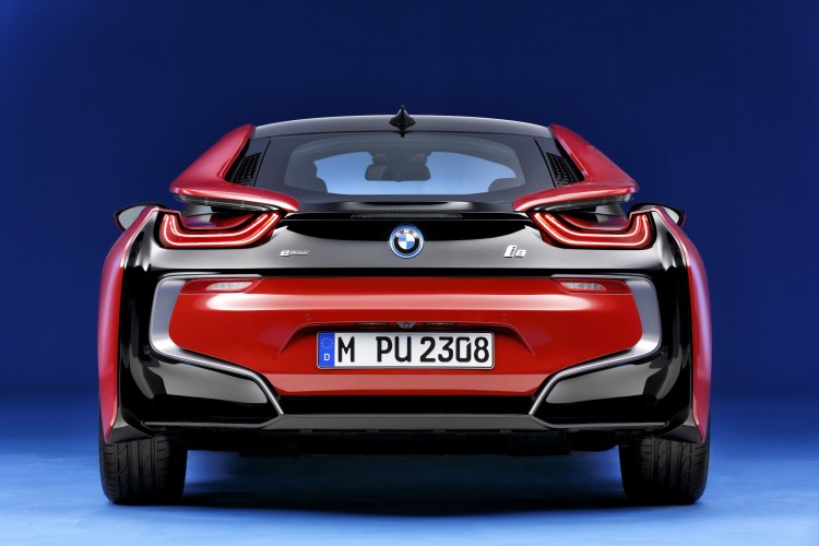 BMW i8 Protonic Red Edition Heckansicht