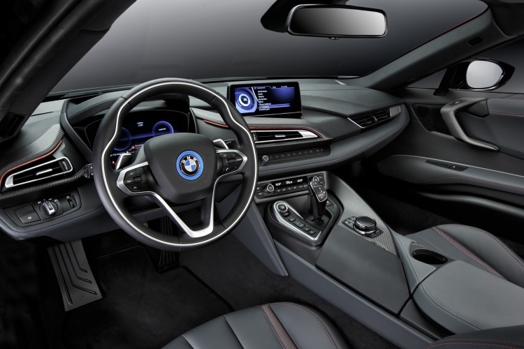 BMW i8 Protonic Red Edition Cockpit Interior-Design