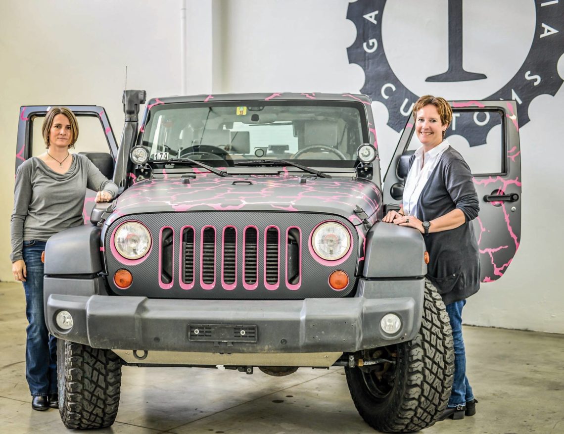 Régine Zbinden und Eva Steiner nehmen bereits zum 3. Mal mit ihrem Jeep Wrangler an der Rallye Aïcha des Gazelles teil