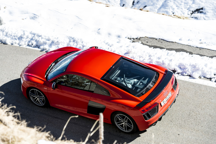 4x4Schweiz-Fahrbericht: Mit dem AUDI R8 V10 PLUS, dem Hochleistungs-Sportwagen in Andermatt, Oberalp, Gotthardpass.