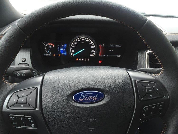 4x4Schweiz-News: der neue Ford Ranger Pick-up, Cockpit