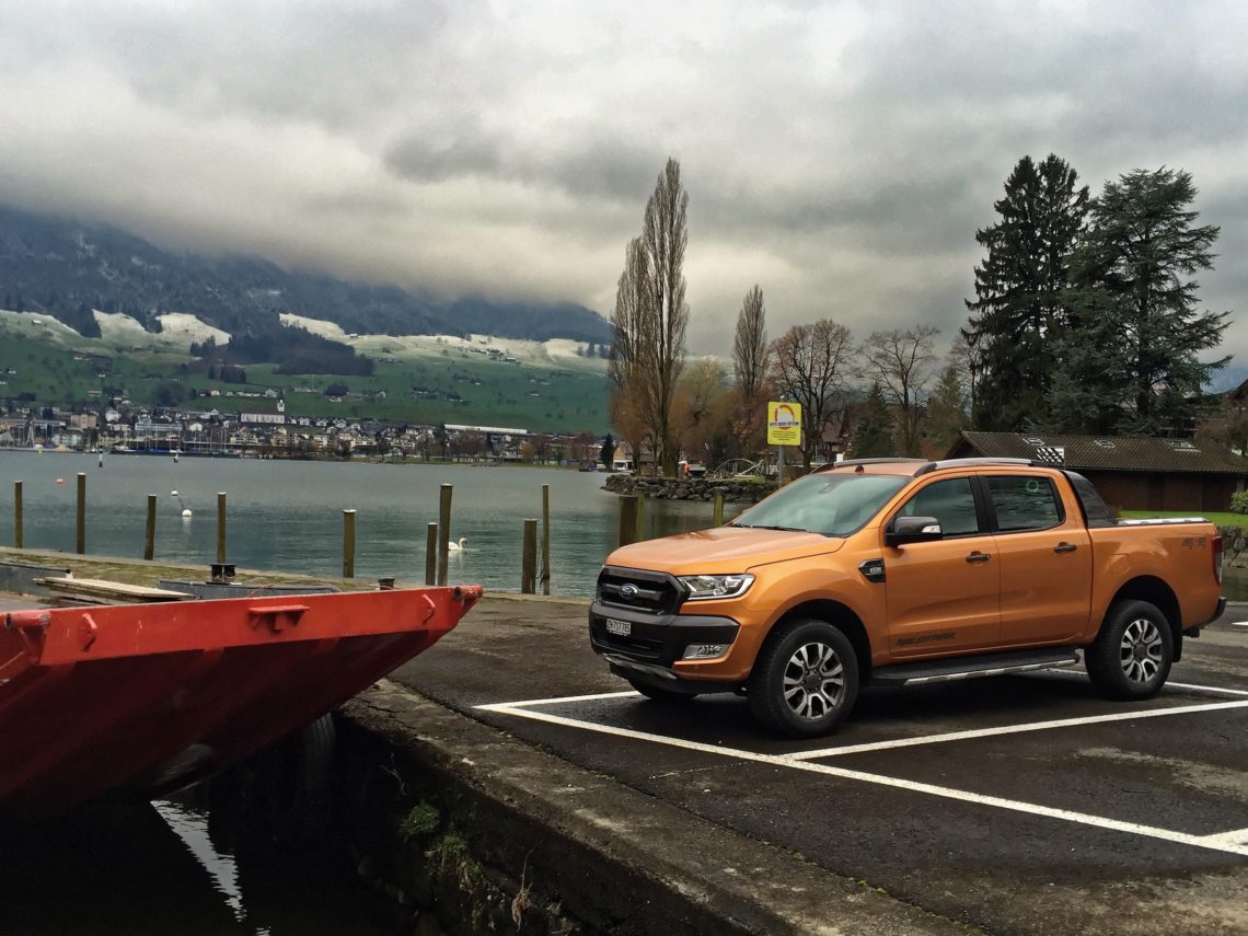 4x4Schweiz-News: der neue Ford Ranger Pick-up vor See