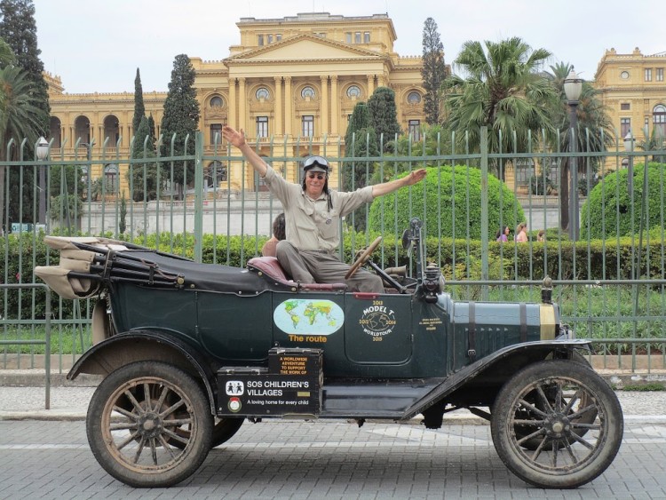 Ford T-Modell: Around the World in a Ford Model T