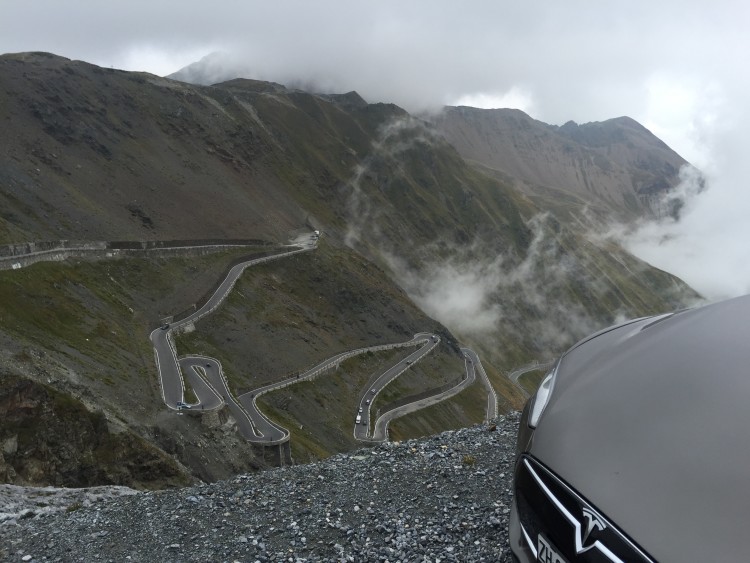 4x4Schweiz-Roadtrip: Tesla Model S P85D Stilfserjoch