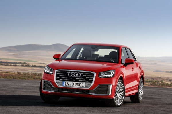 4x4Schweiz-News: Der neue Audi Q2 in rot, Frontansicht