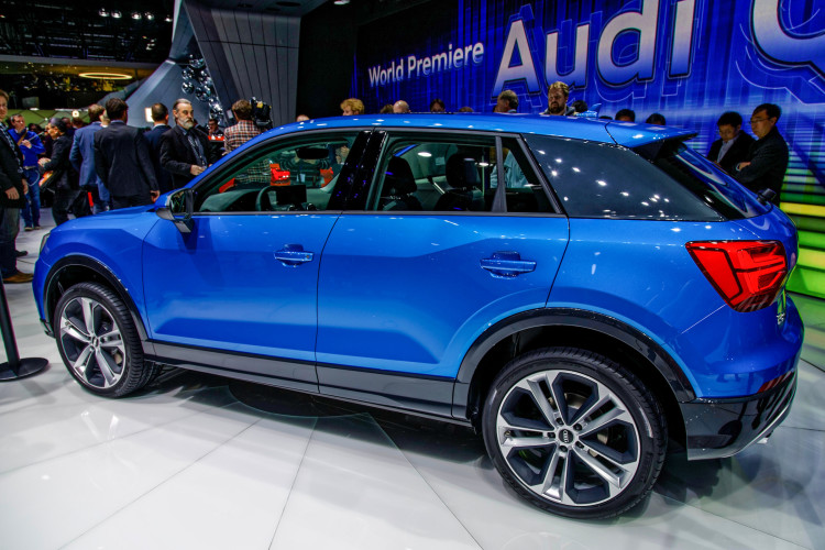 4x4Schweiz-News: Autosalon Genf 2016, Audi Q2 Weltpremieren blau