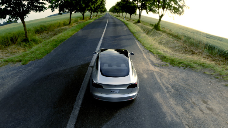 4x4Schweiz-News: Tesla Model 3 wurde von Elon Musk präsentiert