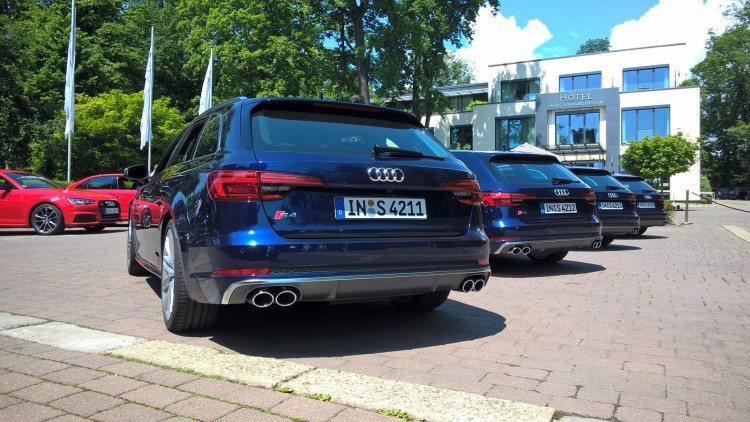 4x4Schweiz-News: Vorabbericht zum neuen Audi S4 Limousine und Audi S4 Avant, Foto Audi S4 Avant Heckansicht