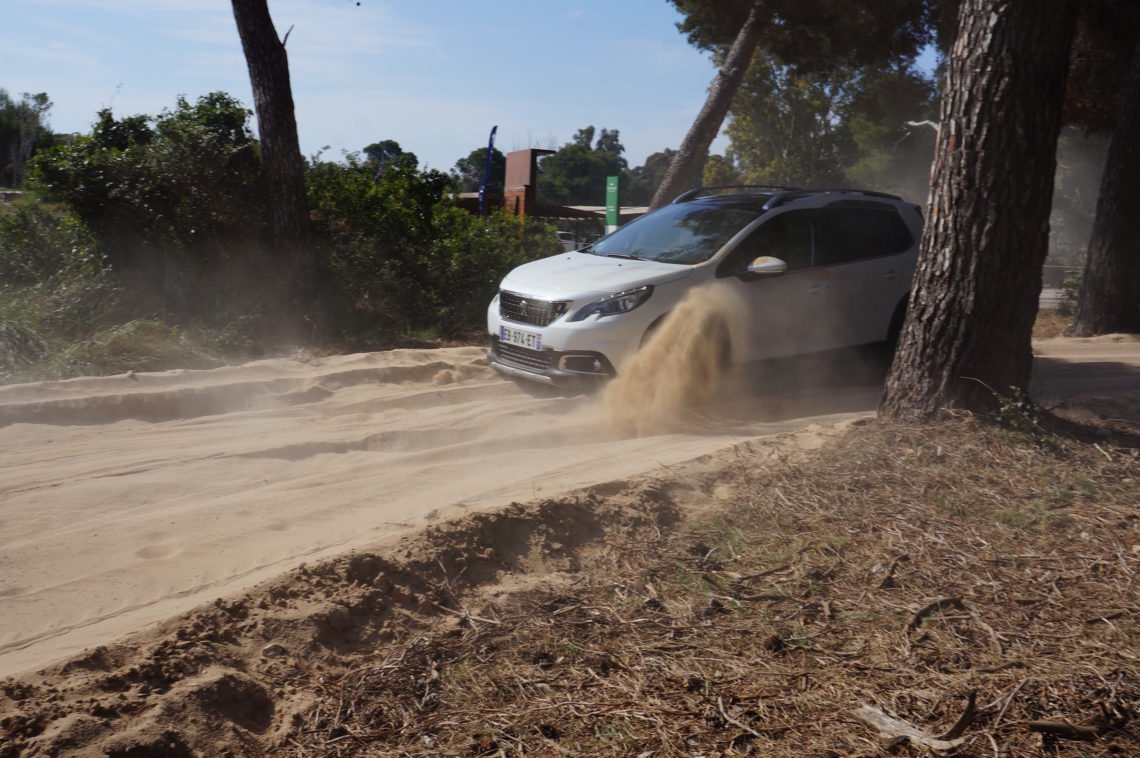 Der Peugeot 2008, ohne Allrad, dafür mit Gripcontrol.