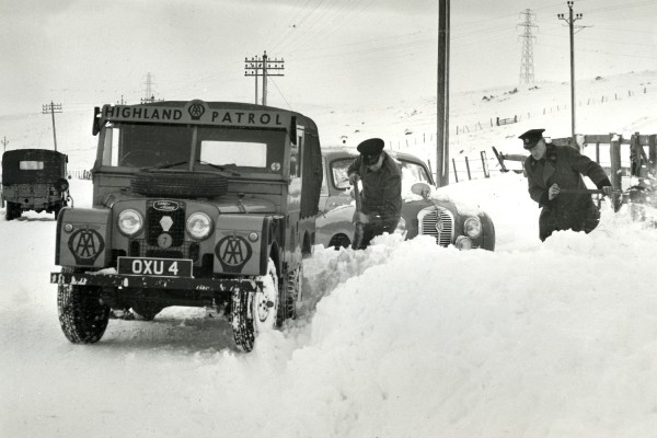 Land Rover Series I, Highland-Patrol-Fahrzeuge im Schnee