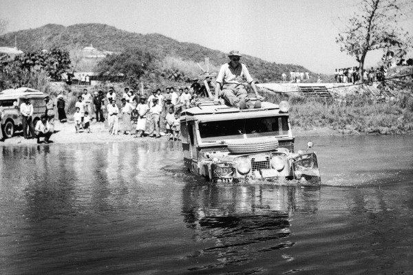 Land Rover Series I, 1955 bei Oxford and Cambridge Far Eastern Expedition