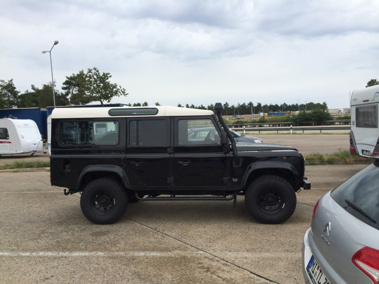 4x4Schweiz-Clubs/Teams: Bodensee-Overlander bereitet sich auf das Abenteuer Weltreise vor, Land Rover Defender called Calimero