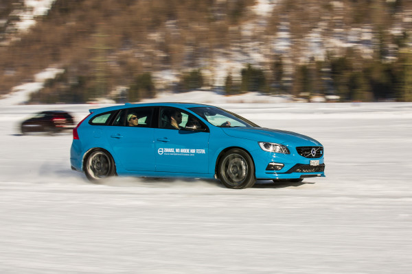 Ted Björk, Volvo Polestar Werksfahrer und mehrfacher schwedischer Tourenwagenmeister zeigt bei einer Taxifahrt, was jenseits der eige