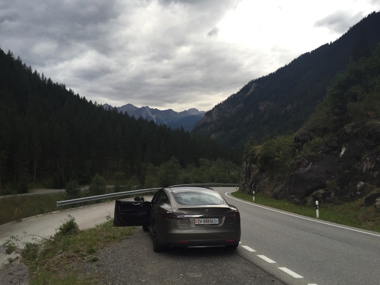 Tesla Model S Roadtrip 2015 Val Mustair2