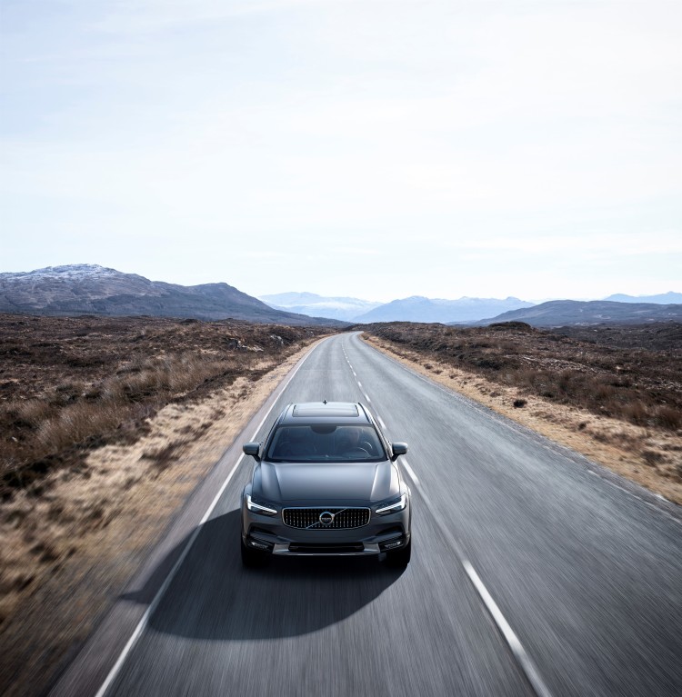 New Volvo V90 Cross Country Driving Matte