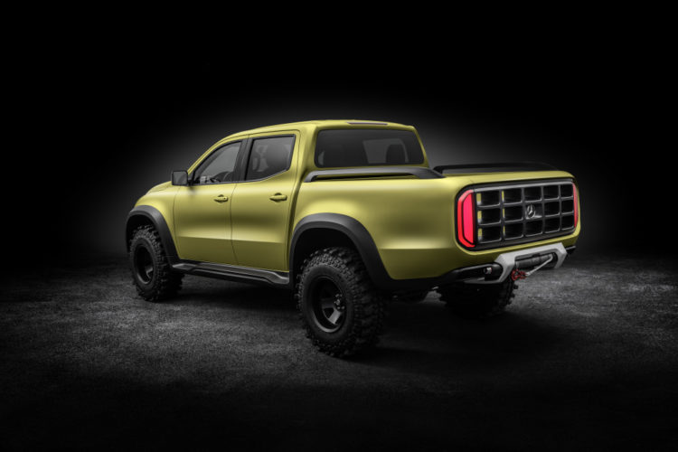 Mercedes-Benz Concept X-CLASS powerful adventurer – Exterieur, Lemonaxmetallic ; Mercedes-Benz Concept X-CLASS powerful adventurer – Exterior, Lemonax metallic;