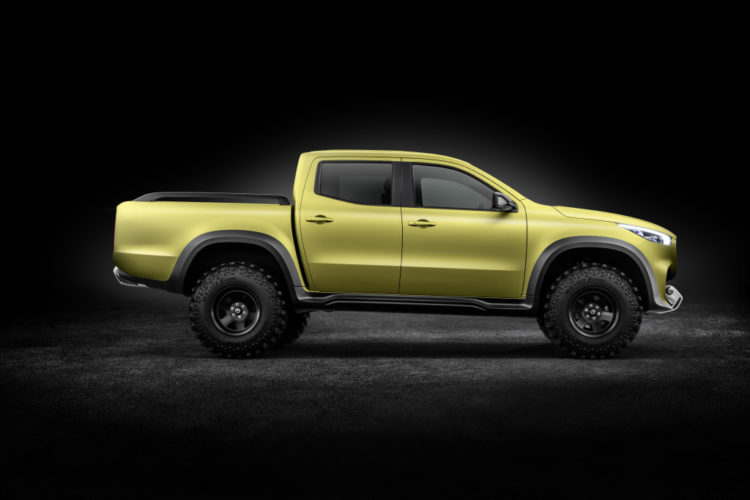 Mercedes-Benz Concept X-CLASS powerful adventurer – Exterieur, Lemonaxmetallic ; Mercedes-Benz Concept X-CLASS powerful adventurer – Exterior, Lemonax metallic;