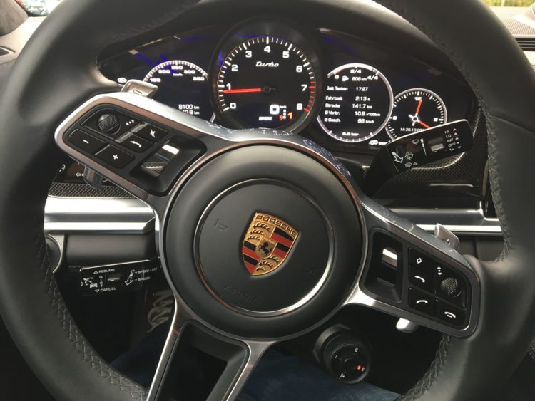 porsche-panamera-cockpit