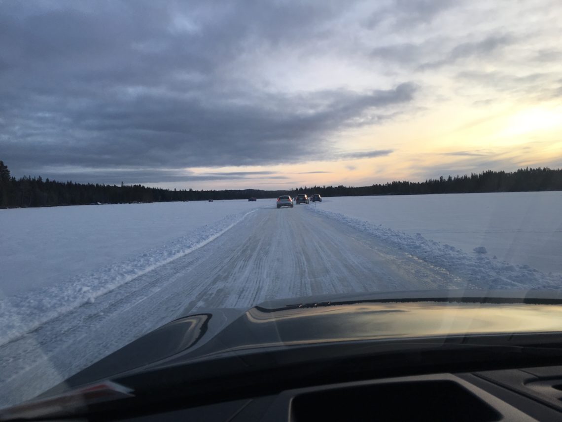 Atemlos im Volvo über schwedisches Eis