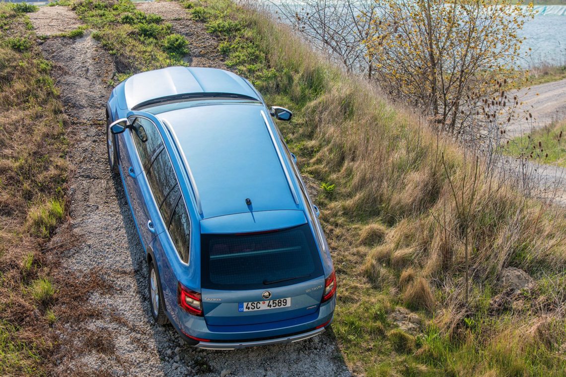 Video: Skoda Octavia Combi Scout 4×4 Offroad