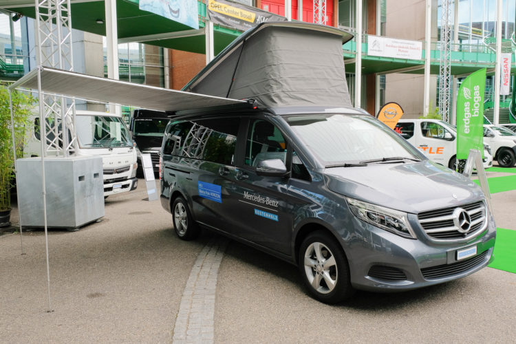 Die Mercedes-Benz V-Klasse "lang" an der Auto Basel, 2017