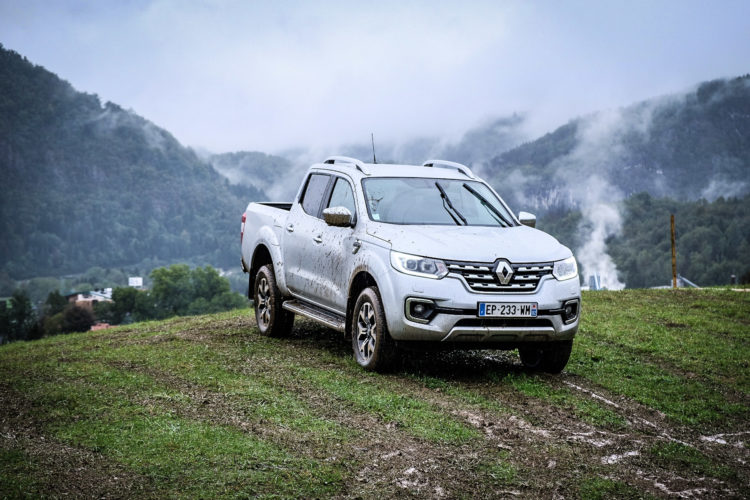 Renault Alaskan auf der Offroad-Teststrecke