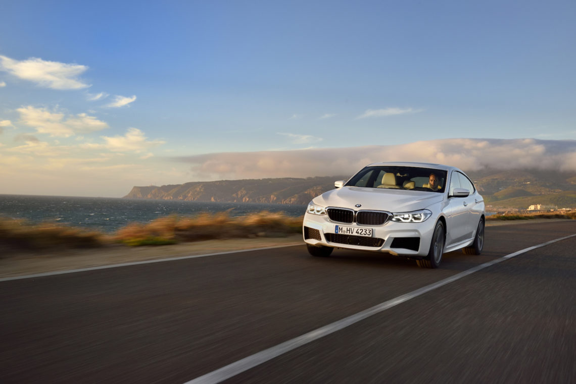 Der BMW 6er GT, vorne, Abendstimmung