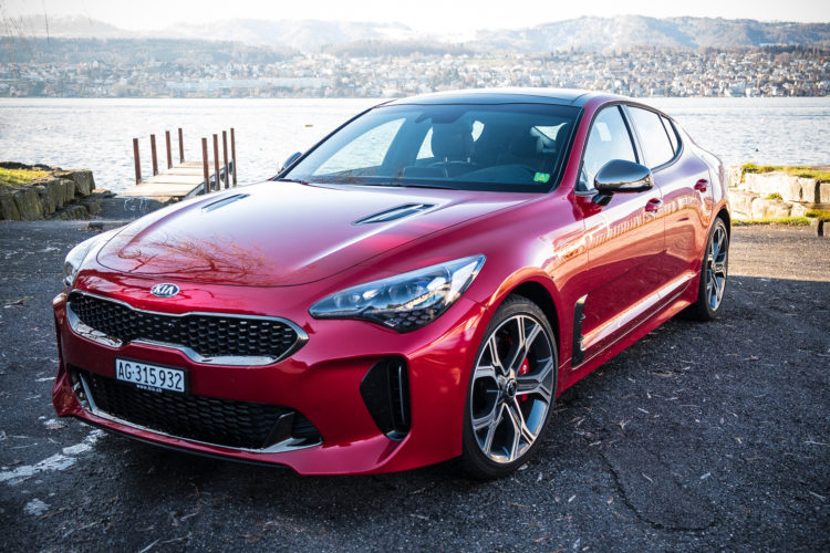 Kia Stinger GT, rot metallic, Front