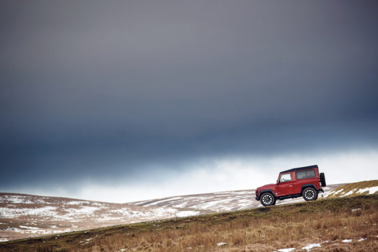 4x4Schweiz-Classic: Landrover belebt den Defender wieder und bringt den Land Rover Defender Works V8 70th Edition