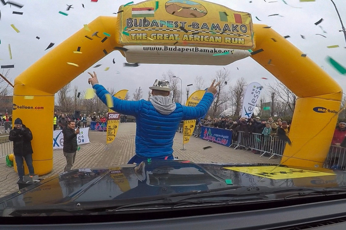 4x4Schweiz-Reportage: Wir begleiten das Team SafariPur aus Staufen/AG auf der Charity Budapest Bamako-Rally 2018: Start