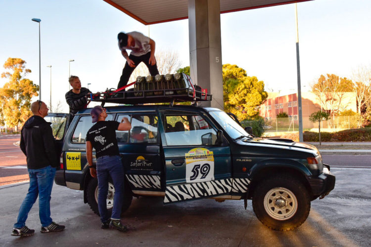 4x4Schweiz-Reportage Budapest-Bamako-Rally: Wir begleiten das Team SafariPur aus Staufen/AG auf der Charity Budapest Bamako-Rally 2018: refill