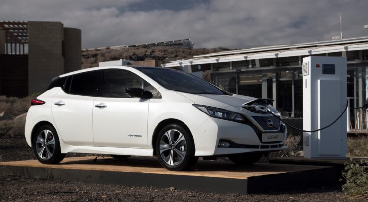 Nissan Leaf am tanken