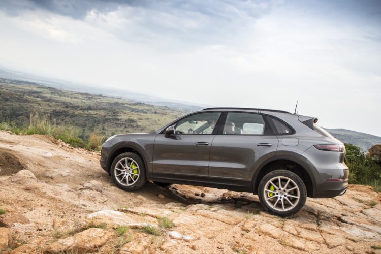 Porsche Cayenne E-Hybrid offroad