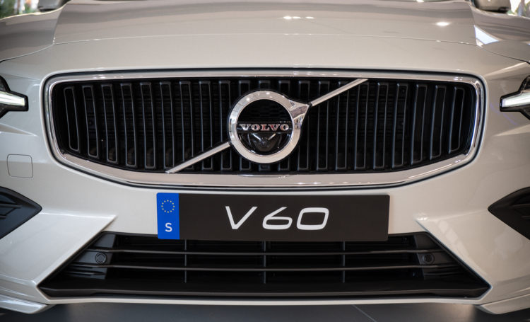 Volvo V60 T6 AWD – Kühlergrill