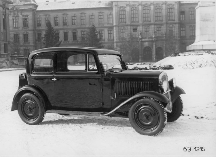 Skoda 420 seitlich