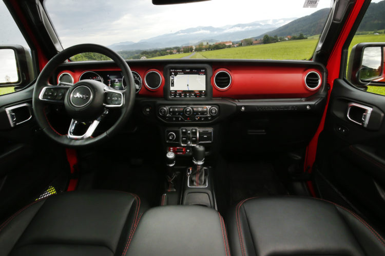 Jeep Wrangler JL Cockpit